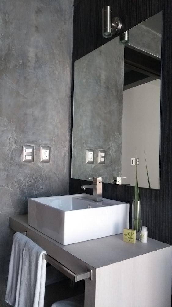 Esduma Hk Hotel Pachuca Esterno foto