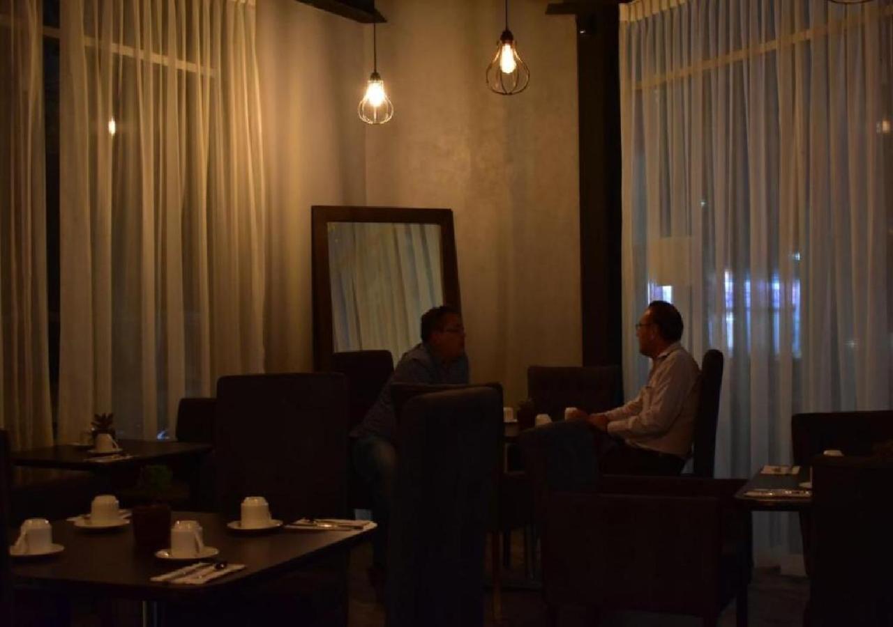 Esduma Hk Hotel Pachuca Esterno foto