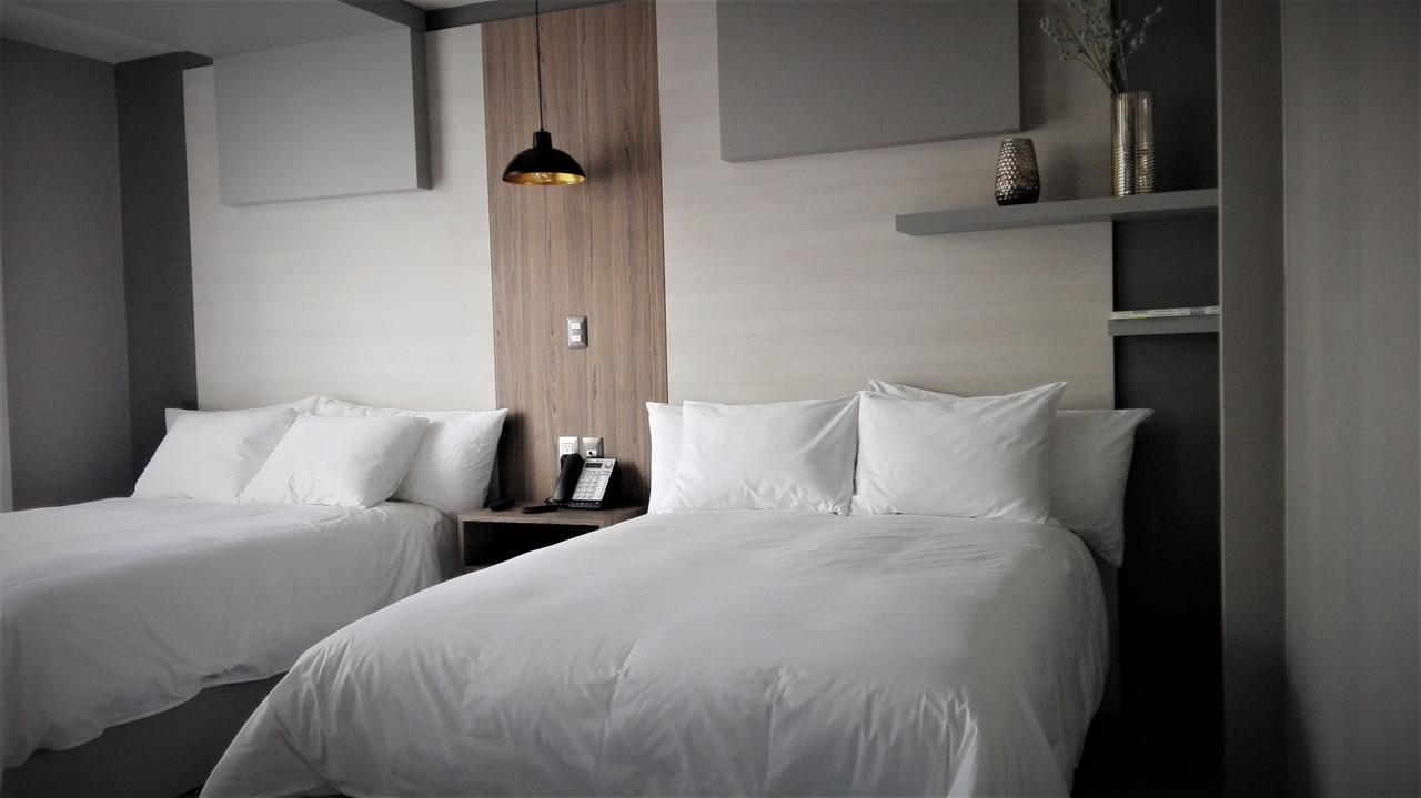 Esduma Hk Hotel Pachuca Esterno foto