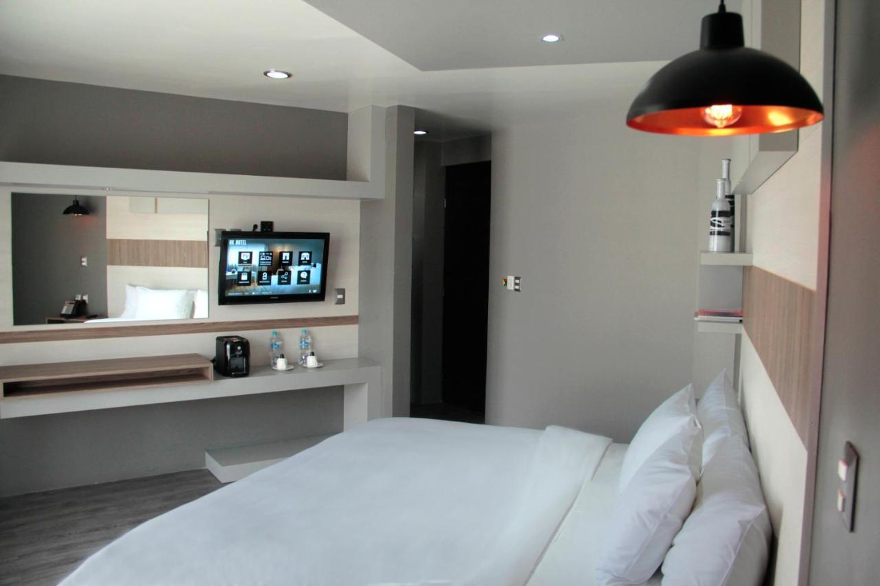 Esduma Hk Hotel Pachuca Esterno foto