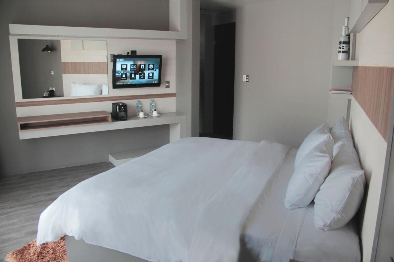 Esduma Hk Hotel Pachuca Esterno foto